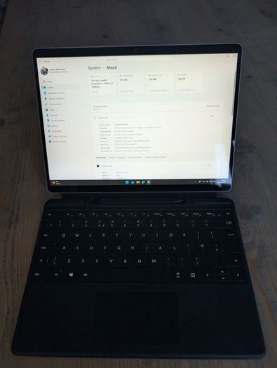 Microsoft Surface Pro 8 i7 Like New