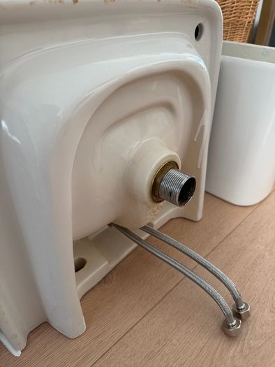 2x Wall Hung Bathroom Sinks with Taps 40 x 38cm