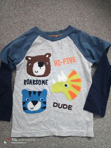 boy's top. Age 3/4