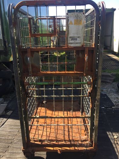 Roller cage trolley