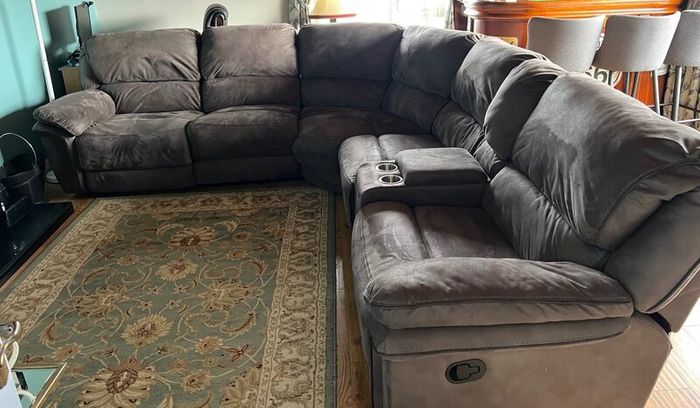 Corner sofa 6 seater 3 reclining  sofas all in per