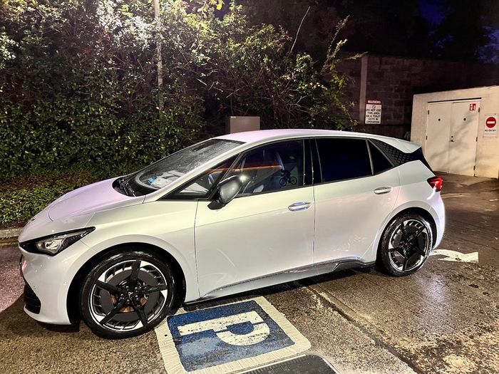 232 Cupra Born eBoost V3 (top spec), 1y warranty left
