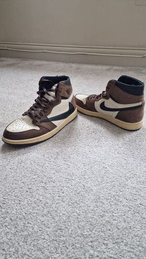 Travis Scott x AJ1