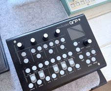 Midicake ARP, Like New, Box + Desktop Stand, Only 4 Months Old