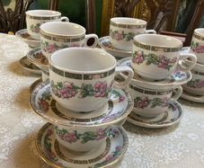 Vintage Churchill Indian tree tea cups with plates
