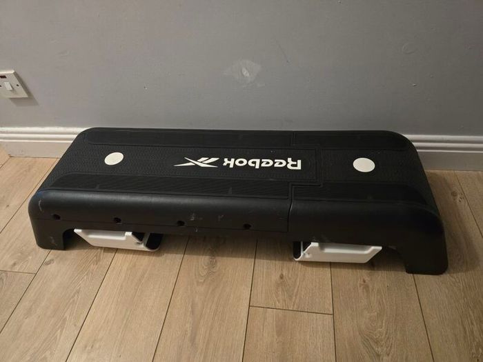 Rebook bench