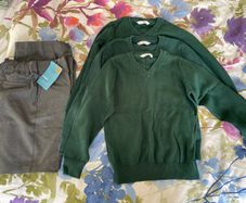 School uniform 4-5yrs