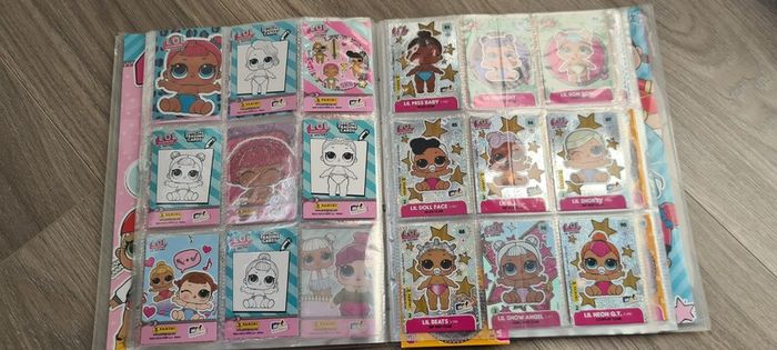 LOL Doll  Collectors Album  with trading cards