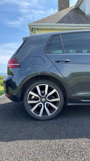 2016 Volkswagen Golf GTE