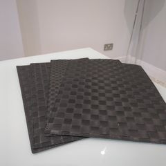 Black place mats - set of 4