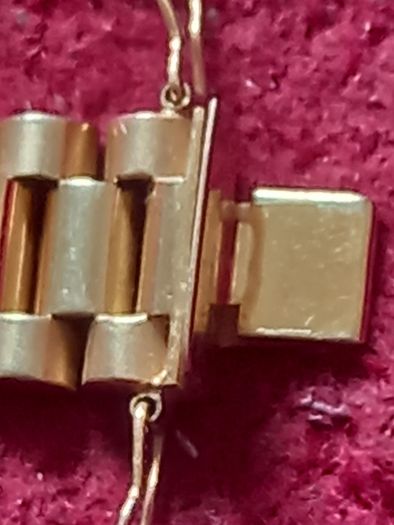 9 ct gold bracelet