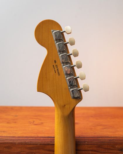 Fender Japan Classic 60s Mustang 2018 - 3 Tone Sunburst