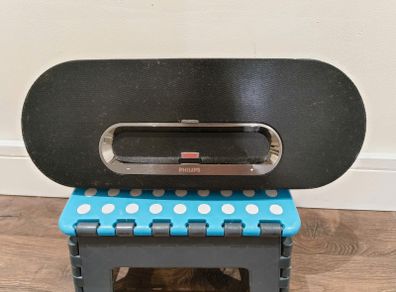 Philips iPod dock and bluetooth speaker