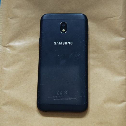 Samsung Galaxy J3 2017 - 16GB - Black - 3 - Fully working