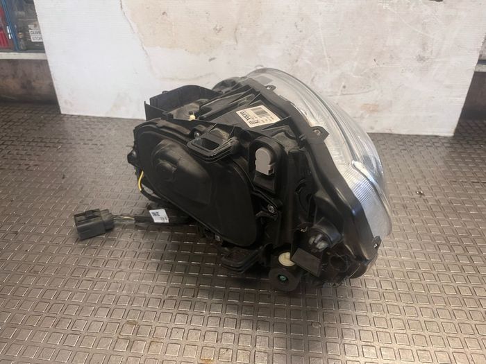 Volvo V60/S60 headlight 31420272
