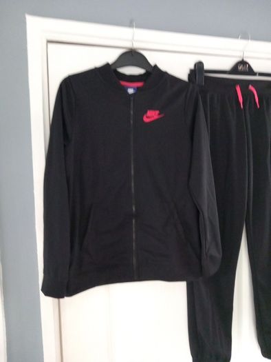 nike tracksuit