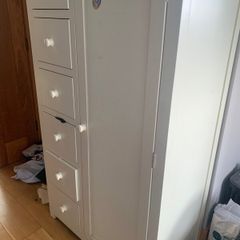 Kids wardrobe and matching book shelf