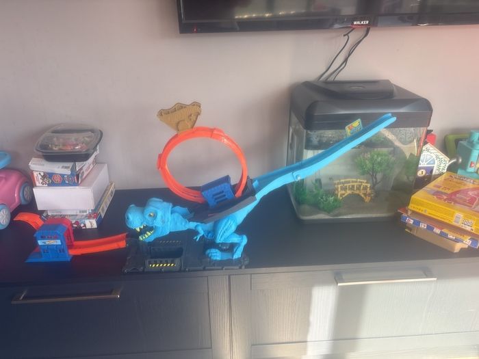 Hot Wheels City T-Rex Dinosaur