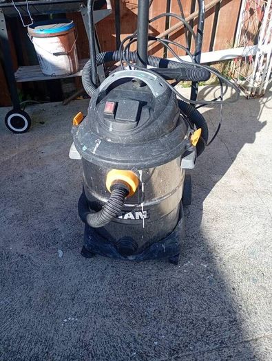 Industrial hoover