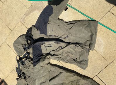 KORUM fishing suit