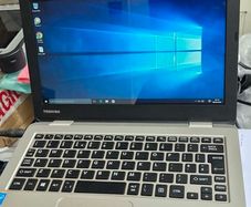 Toshiba Satellite CL10 Netbook