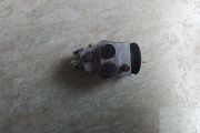 Suzuki SJ 410 Wheel cylinder.