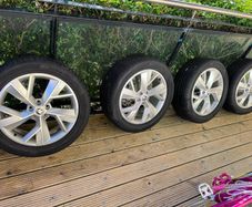 Brand new Skoda alloys and tyres