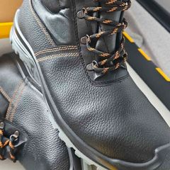 safety boots