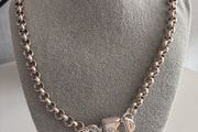 Padlock and Key Toggle Closure Chain