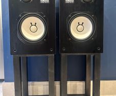 Yamaha NS-144 speakers