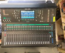 SQ 6 Allen & Heath digital mixing desk