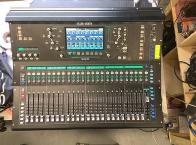 SQ 6 Allen & Heath digital mixing desk