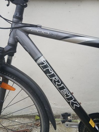Trek 7200FX Commuter Bike