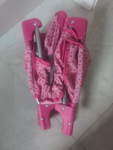 Baby doll play pens x 2