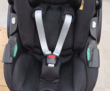 maxi cosi baby pebble 360 Pro car seat & 360 isofix base