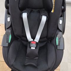 maxi cosi baby pebble 360 Pro car seat & 360 isofix base