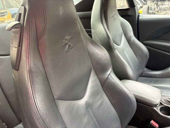 2011 Peugeot Rcz