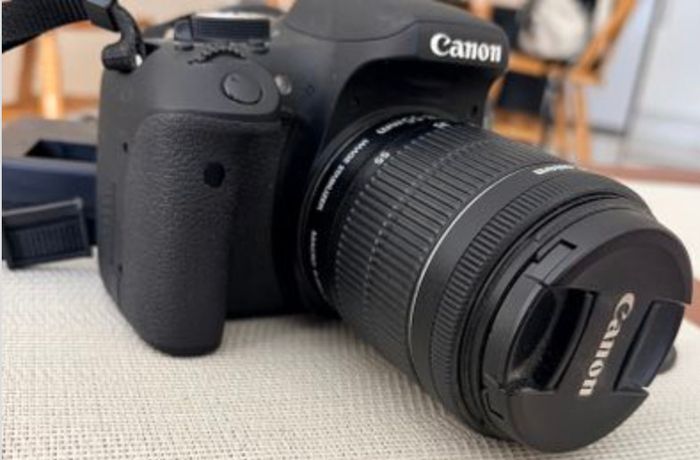 Canon EOS 750D Digital SLR Camera + 18-55 mm Lens + 16GB Memory Card + Waterproof Case
