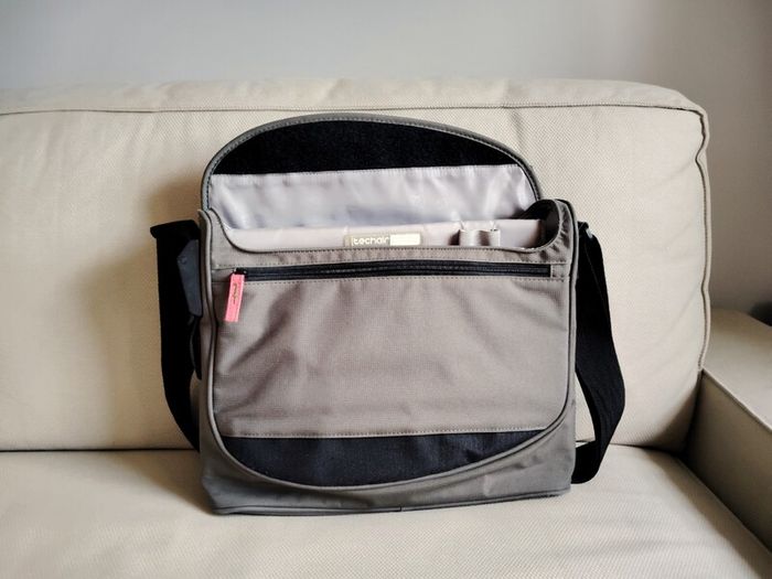 Tech air messenger / laptop bag
