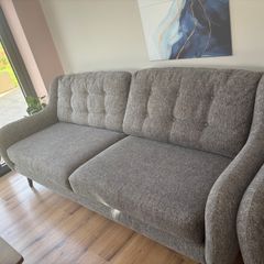 Sell sofa + armchair