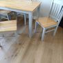 table with chairs Image 4
