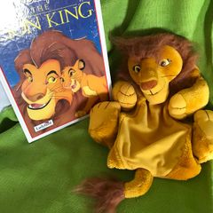 The Lion King Book and Pyjamas/Nightie case