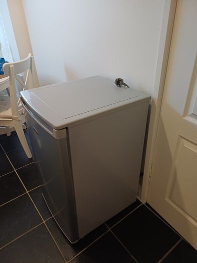 Undercounter freezer