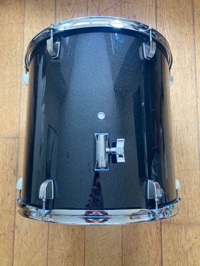 Nearly new Ludwig Evolution and Backbeat Snare Drum 14" and 10/12/16 toms in stunning Black Sparkle Wrap