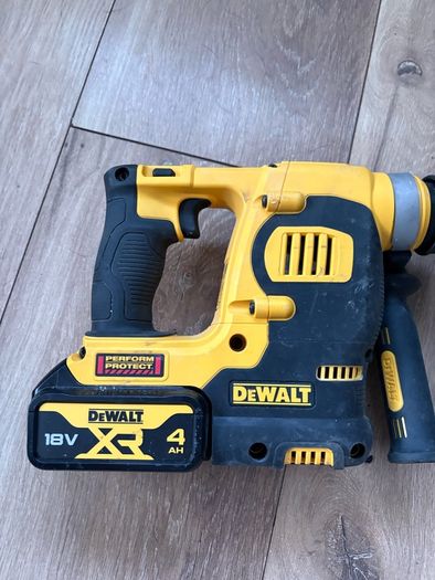 dewalt sds with battery