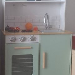 play kitchen