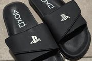 Boys Slippers Size 4