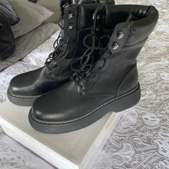 Boots  new Truffle Very comfortable brand