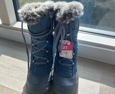 Snow Boots