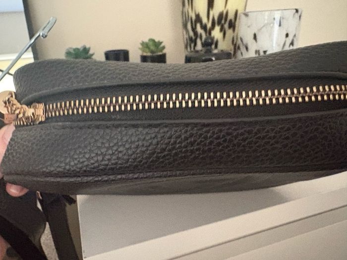 Ladies black crossbody bag